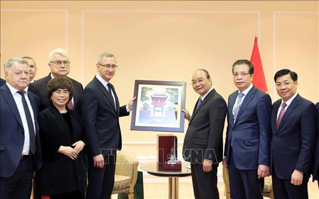 Президент Нгуен Суан Фук встретился с представителями Общества Россииско-Вьетнамскои дружбы и МООВВВ hinh anh 3
