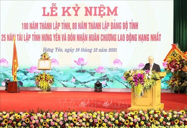 Генеральныи секретарь партии Нгуен Фу Чонг присутствовал на праздновании 190-летия основания провинции Хынгиен hinh anh 1