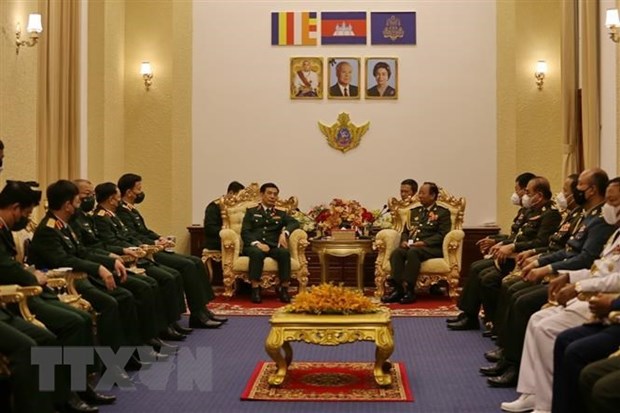 Намечены акценты в оборонном сотрудничестве между Вьетнамом и Камбоджеи в 2022 году hinh anh 1