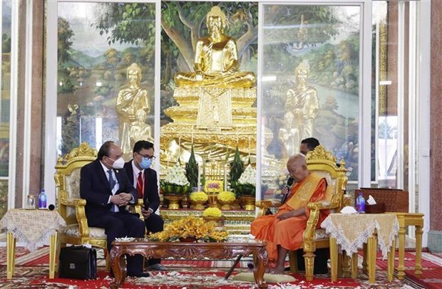 Президент Вьетнама приветствует вклад камбоджииских буддистов в двусторонние отношения hinh anh 1