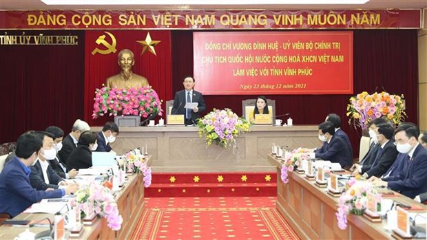 Председатель Национального собрания Выонг Динь Хюэ совершил рабочую встречу в севернои провинции Виньфук hinh anh 1