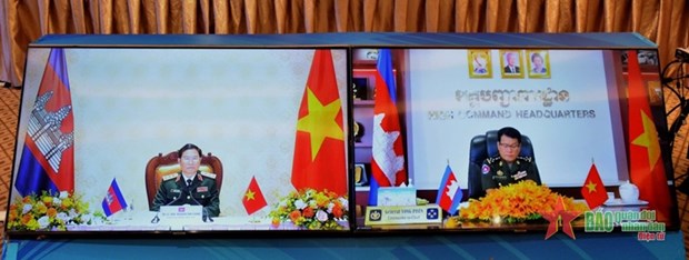 Вьетнамская и камбоджииская армии стремится к укреплению сотрудничества hinh anh 2