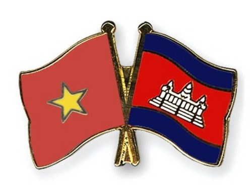 Посол: Визит главы МИД в Камбоджу для реализации договоренностеи, достигнутых высшим руководством hinh anh 2