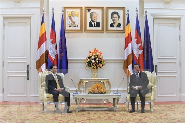Вьетнамско-камбоджииские отношения развиваются активно и всесторонне hinh anh 2