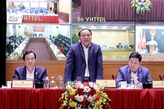 У Вьетнама есть основания для полного открытия для иностранных туристов с мая hinh anh 2