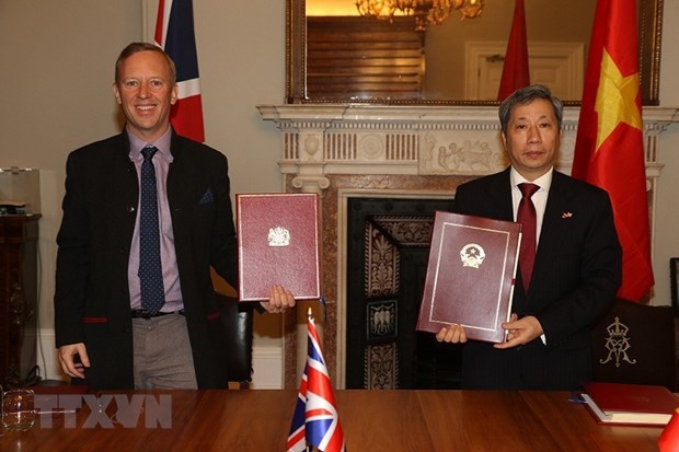 Посол Великобритании во Вьетнаме: Я впечатлен обязательствами Вьетнама на COP26 hinh anh 3