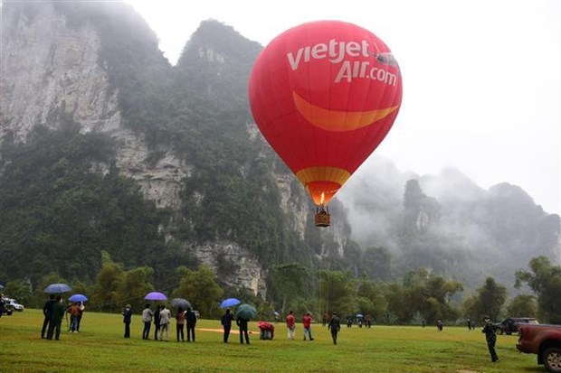 Репетиция полета на воздушном шаре проходит в провинции Туенкуанг hinh anh 1