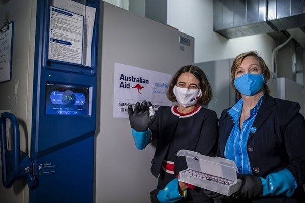 Австралия выполнила обязательство передать Вьетнаму 7,8 млн доз вакцин против COVID-19 hinh anh 1
