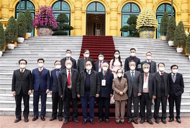 Президент Нгуен Суан Фук принял вьетнамскую ассоциацию экономических наук hinh anh 2