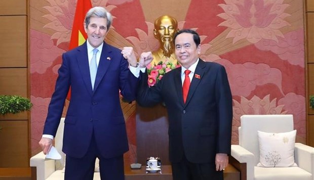 Укрепление сотрудничества Вьетнама и США в выполнении обязательств по COP26 hinh anh 1