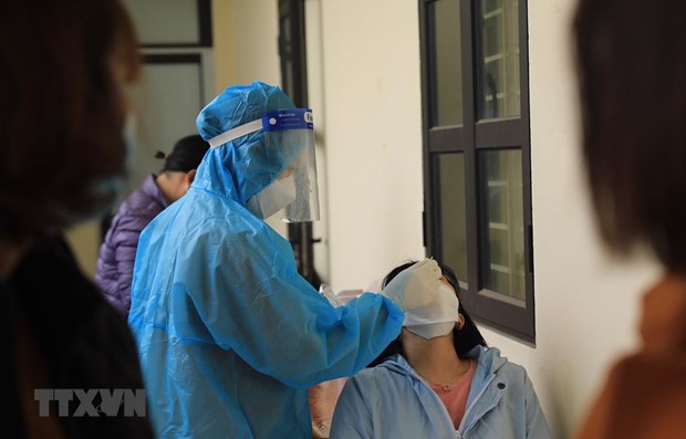 Во Вьетнаме зарегистрировано более 110 тысяч случаев заражения COVID-19 за день hinh anh 1