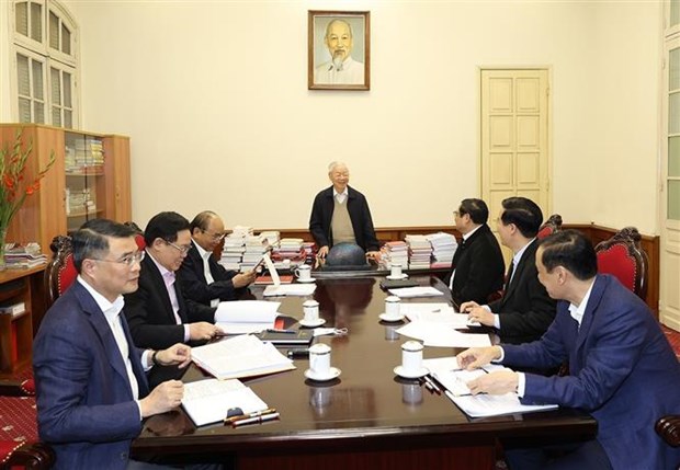 Генеральныи секретарь партии Нгуен Фу Чонг председательствовал на совещании ключевых руководителеи hinh anh 1