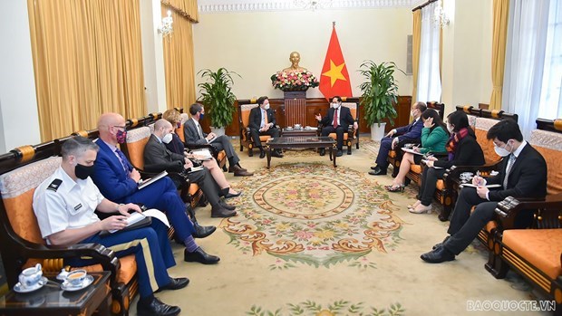 Развитие всеобъемлющего партнерства между Вьетнамом и США, делая его более глубоким, эффективным и содержательным hinh anh 1