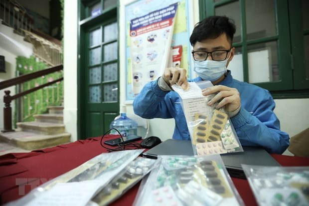24 марта Вьетнам зарегистрировал 120.000 новых случаев COVID-19 hinh anh 1