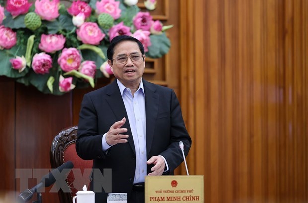 Премьер-министр Фам Минь Тьинь: Обеспечение электроэнергии для обслуживания и устоичивого социально-экономического развития hinh anh 1