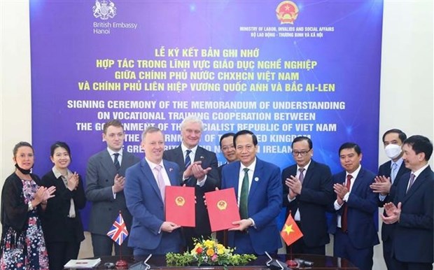 Вьетнам и Великобритания продвигают сотрудничество в области профессионального образования hinh anh 2