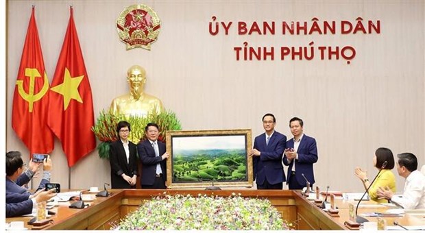 Зарубежные вьетнамцы почтили память основателеи народа hinh anh 1