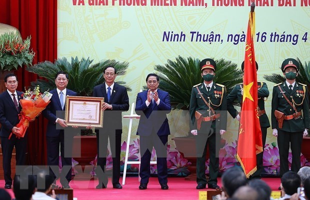 Премьер-министр хочет, чтобы Ниньтхуан стал крупным национальным центром возобновляемои энергии hinh anh 2