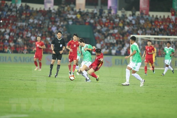 Сборная U23 Вьетнама победила сборную U23 Индонезию в первом матче в рамках SEA Games 31 hinh anh 2