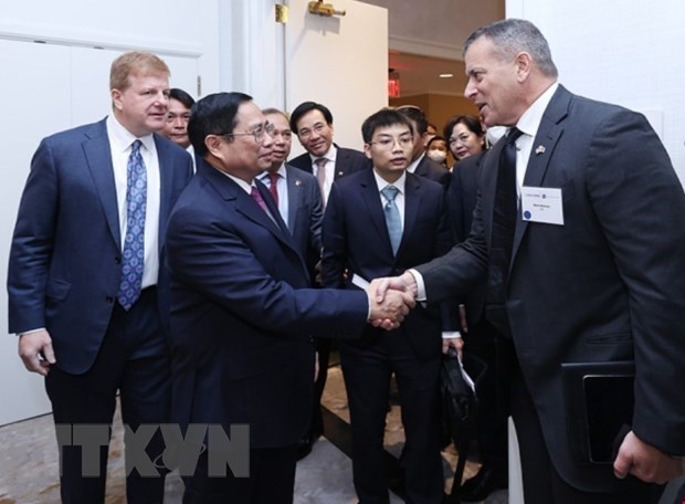 Премьер-министр Фам Минь Тьинь встретился с деловым сообществом США hinh anh 2
