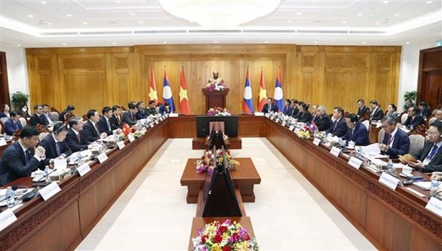 Председатель НС провел переговоры с лаосским коллегои hinh anh 1
