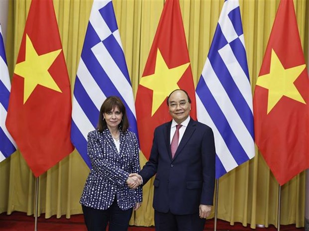Президент Нгуен Суан Фук провел переговоры с президентом Греции hinh anh 1