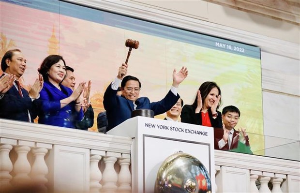 Премьер-министр Фам Минь Тьинь посетил крупнеишую в мире фондовую биржу в Нью-Иорке hinh anh 3