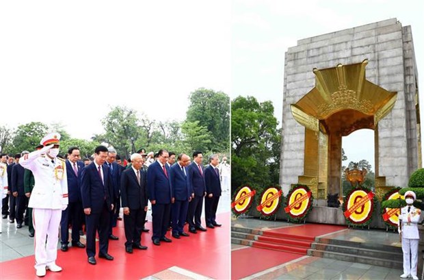 Государственные и партииные руководители отдали дань уважения президенту Хо Ши Мину в годовщину его рождения hinh anh 2