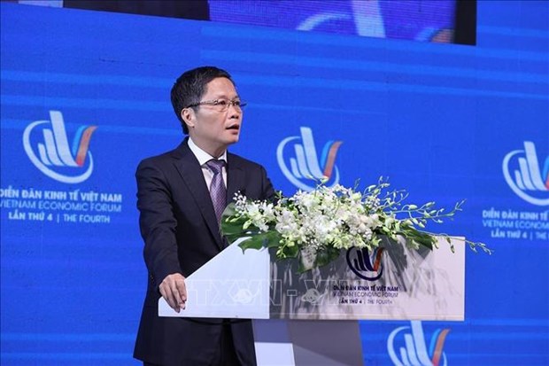 Премьер-министр Фам Минь Тьинь принял участие в 4-м Вьетнамском экономическом форуме hinh anh 1
