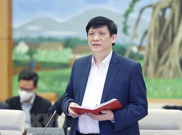 Нгуен Тхань Лонг уволен с должности депутата НС 15-го созыва и снят с поста министра здравоохранения hinh anh 1