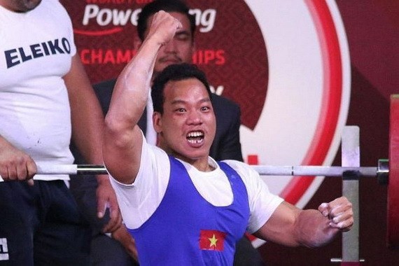 Тяжелоатлет Ле Ван Конг завоевал серебро на открытом чемпионате Азии и Океании 2022 года в Пхентхэке hinh anh 1