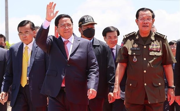 Премьер-министры Вьетнама и Камбоджи подчеркнули важность углубления двусторонних отношении hinh anh 1