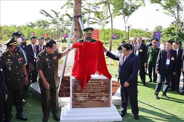 Премьер-министр Камбоджи высоко оценил помощь Вьетнама в свержении режима геноцида Пол Пота hinh anh 1