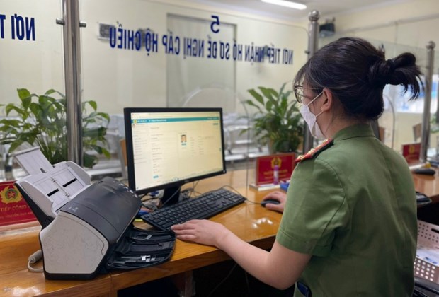 Вступающие в силу в июле 2022 года политики: выдача паспорта нового образца для граждан Вьетнама hinh anh 1