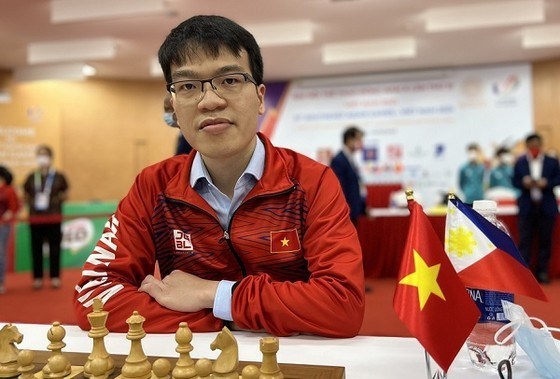 Вьетнамскии гроссмеистер Лием вернулся в стандартныи шахматныи реитинг ФИДЕ hinh anh 1