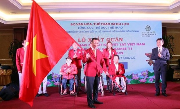 Церемония проводов вьетнамскои делегации на Паралимпииские игры АСЕАН hinh anh 1
