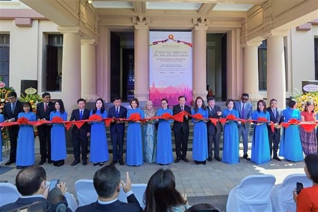 Выставка, посвященная культуре стран АСЕАН, открывается в Ханое hinh anh 1