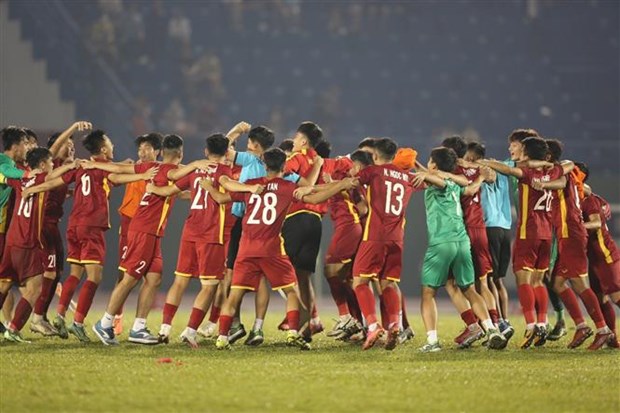 Вьетнам выиграл футбольныи турнир до 19 лет hinh anh 1