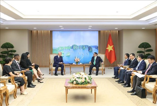 Премьер-министр Фам Минь Тьинь принял глобального генерального директора Standard Chartered Bank hinh anh 1