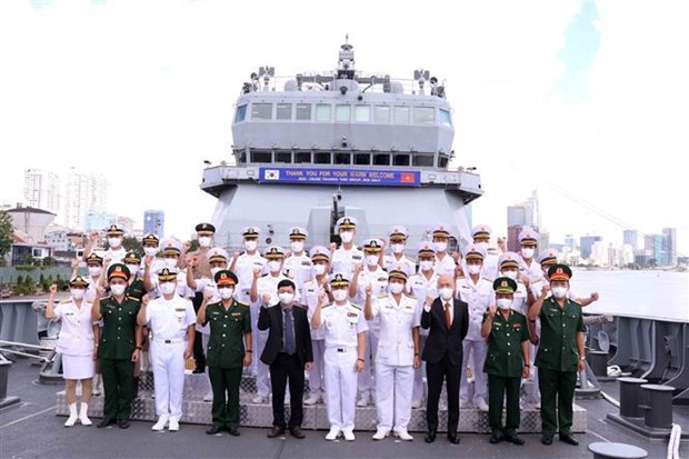 Группа кореиских учебных патрульных кораблеи посетила Хошимин hinh anh 2