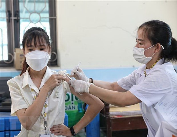 19 сентября: Вьетнам зафиксировал 1.778 новых случаев заражения COVID-19 hinh anh 1