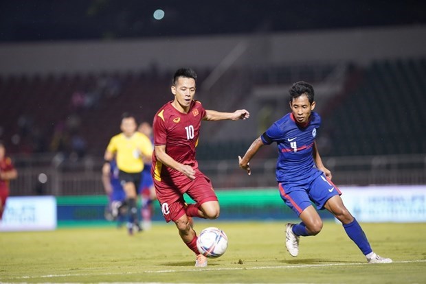 Вьетнам обыграл Сингапур со счетом 4:0 в товарищеском футбольном матче hinh anh 1