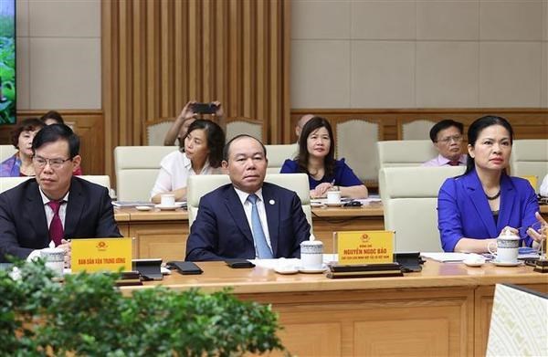Премьер-министр провел форум о роли цифровои трансформации в коллективнои экономике, кооперативах hinh anh 2