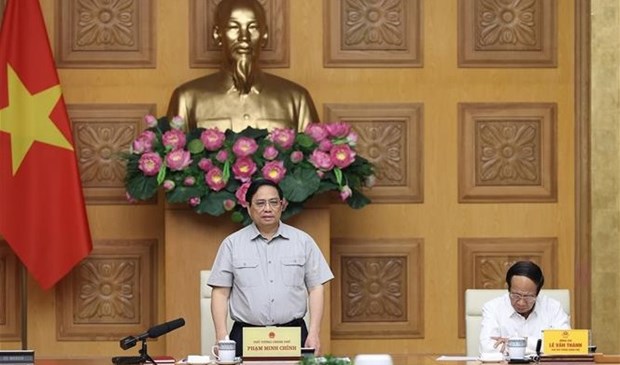 Премьер-министр Фам Минь Тьинь провел экстренное совещание по подготовке к таифуну 