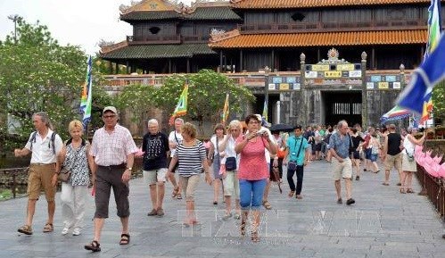 Вьетнам принял 1,87 миллиона иностранных гостеи за девять месяцев hinh anh 1