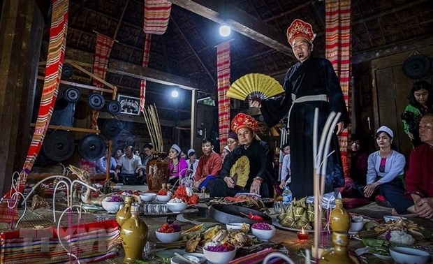 Ханои добивается признания ЮНЕСКО ритуала Мо Мыонг hinh anh 1
