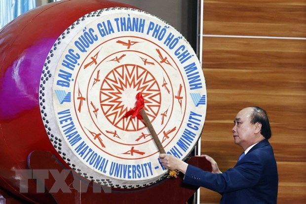 Президент принял участие в церемонии открытия курса 2022 года Хошиминского государственного университета hinh anh 1