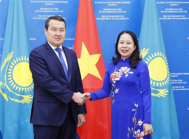 Вице-президент Во Тхи Ань Суан имела встречу с Премьер-министром Казахстана hinh anh 1