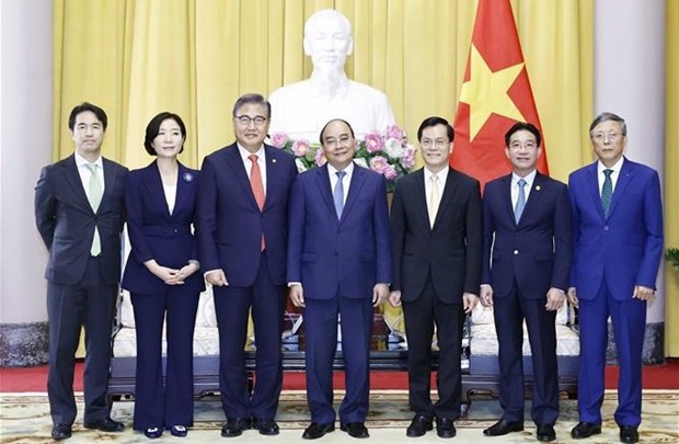 Президент Нгуен Суан Фук призывает РК увеличить ОПР hinh anh 1