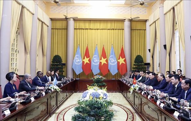 Президент Нгуен Суан Фук провел переговоры с Генеральным секретарем ООН Антониу Гутерришем hinh anh 1